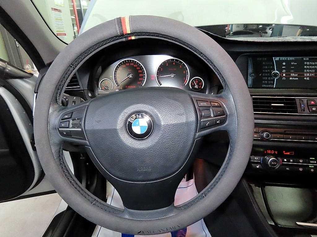 BMW 5시리즈 5시리즈 (F10) 528i 이미지 8