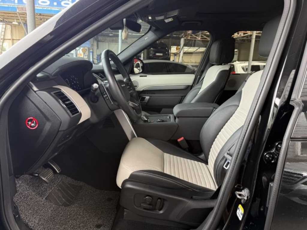 랜드로버 디스커버리 디스커버리5 3.0 P360 R-다이나믹 SE 이미지 8