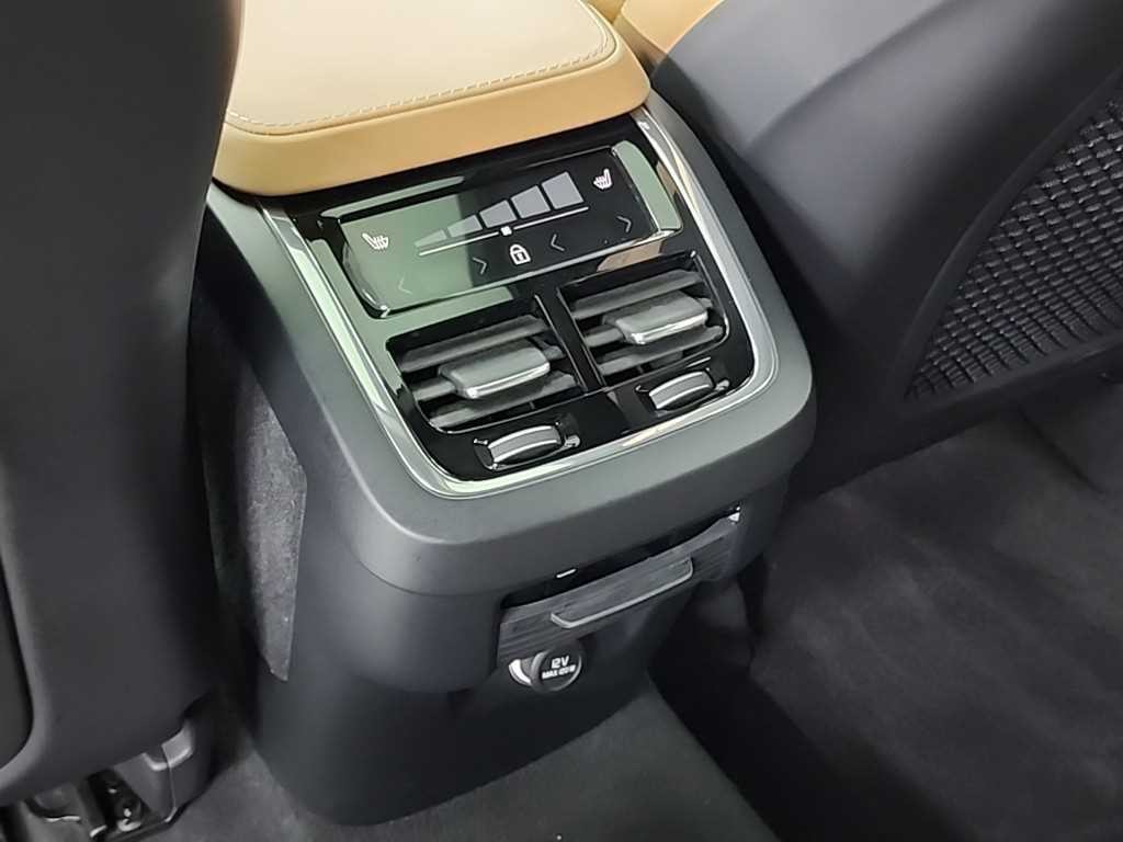 볼보 XC90 XC90 2세대 2.0 D5 AWD 인스크립션 이미지 13