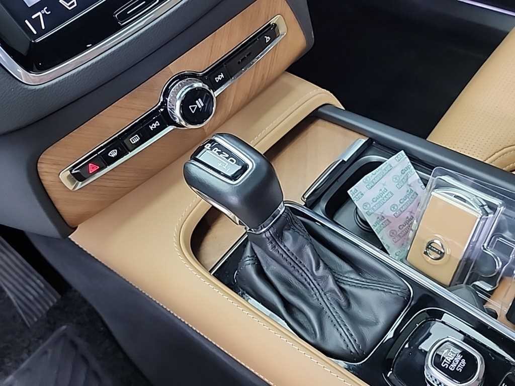 볼보 XC90 XC90 2세대 2.0 D5 AWD 인스크립션 이미지 8