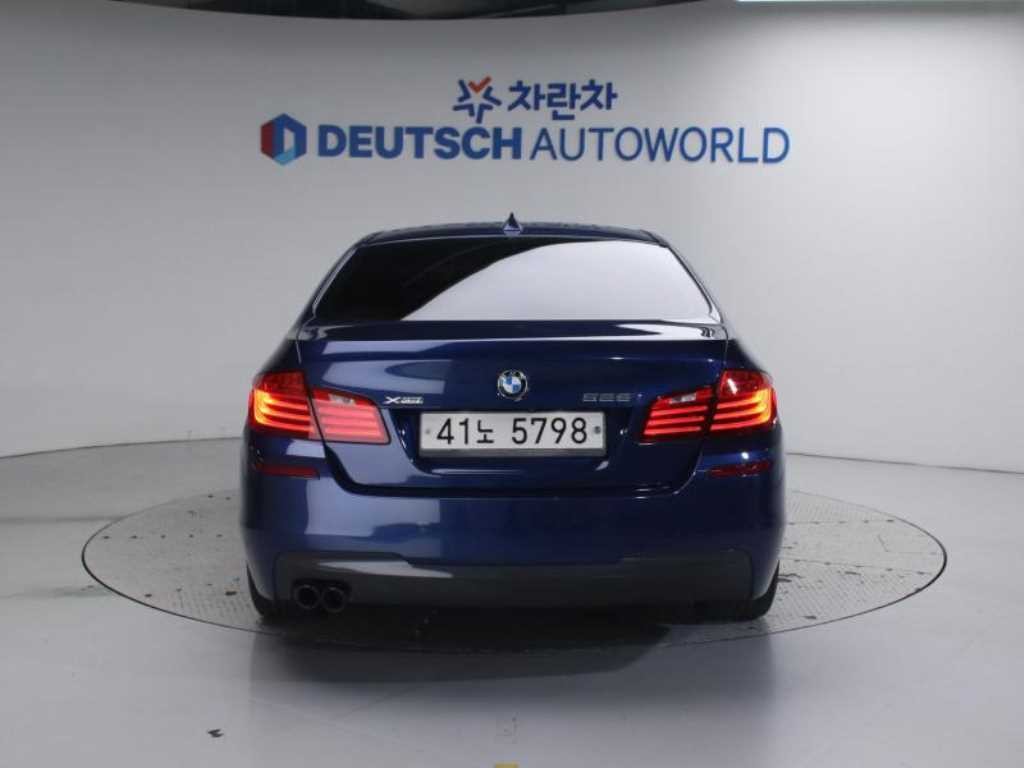 BMW 5시리즈 5시리즈 (F10) 528i xDrive M 에어로 다이나믹 이미지 4