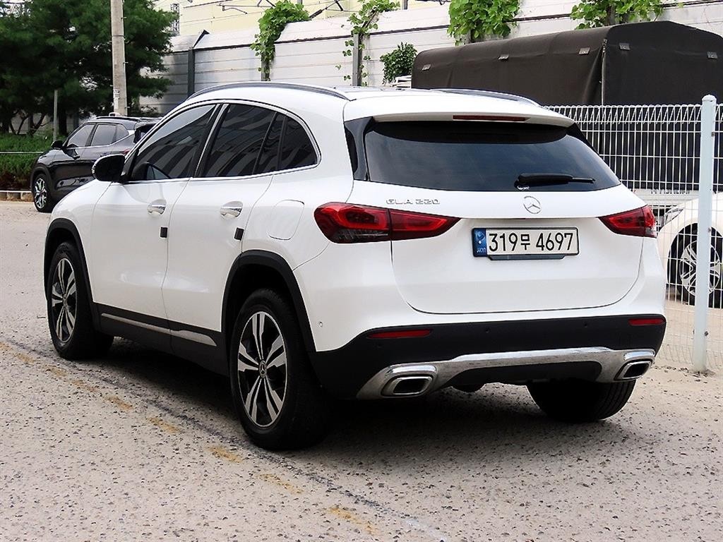 벤츠 GLA 클래스 GLA클래스 H247 GLA220 이미지 3