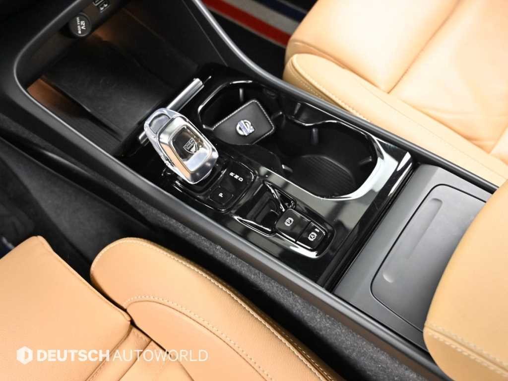 볼보 XC40 B4 AWD 인스크립션 이미지 9
