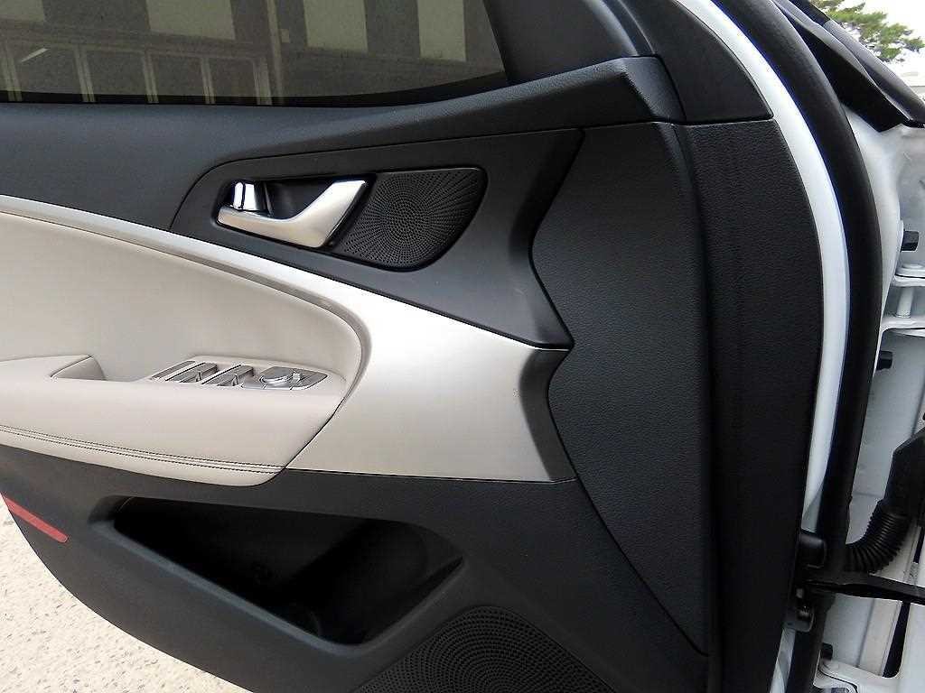 제네시스 G70 더 뉴 G70 가솔린 2.0T 2WD 이미지 11