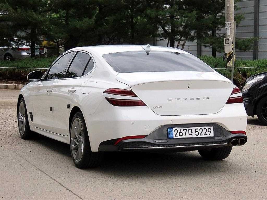 제네시스 G70 더 뉴 G70 가솔린 2.0T 2WD 이미지 3