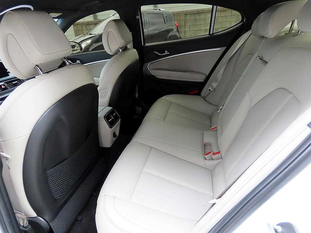 제네시스 G70 더 뉴 G70 가솔린 2.0T 2WD 이미지 5