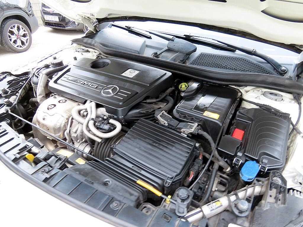 벤츠 GLA 클래스 GLA클래스 X156 GLA45 AMG 4MATIC 이미지 18
