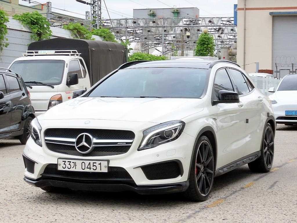 벤츠 GLA 클래스 GLA클래스 X156 GLA45 AMG 4MATIC 이미지 2