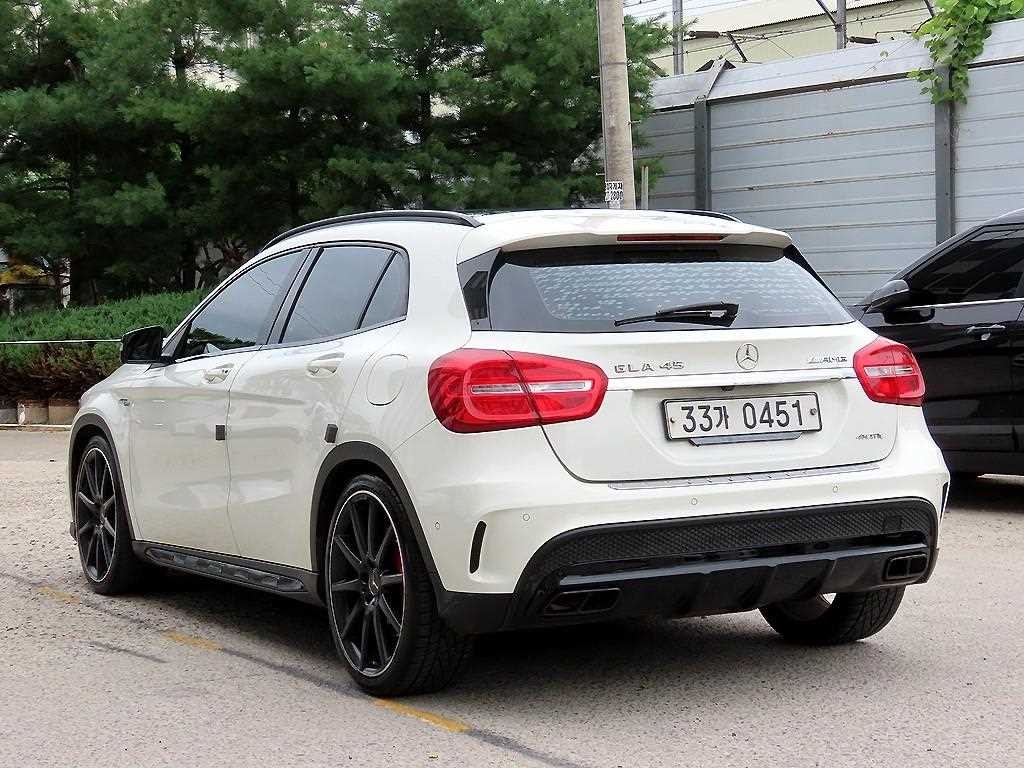 벤츠 GLA 클래스 GLA클래스 X156 GLA45 AMG 4MATIC 이미지 3