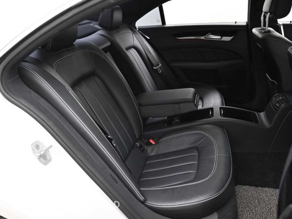 벤츠 CLS 클래스 CLS클래스 W218 CLS 250 d 4MATIC AMG Line 이미지 12
