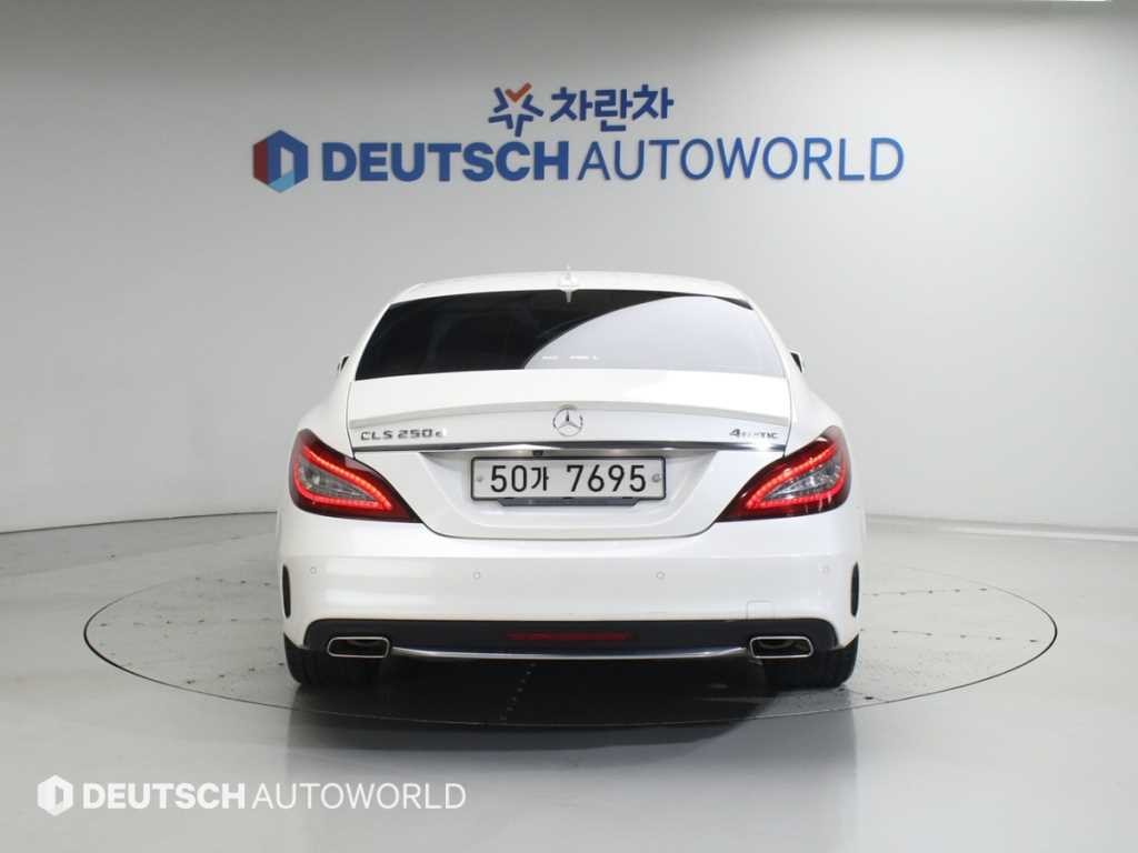 벤츠 CLS 클래스 CLS클래스 W218 CLS 250 d 4MATIC AMG Line 이미지 4