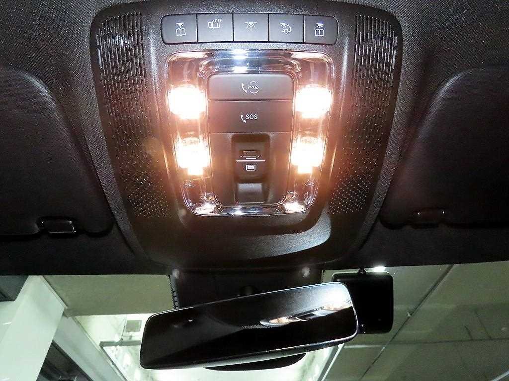 벤츠 A 클래스 A클래스 W177 AMG A45 4MATIC+ 해치백 이미지 15