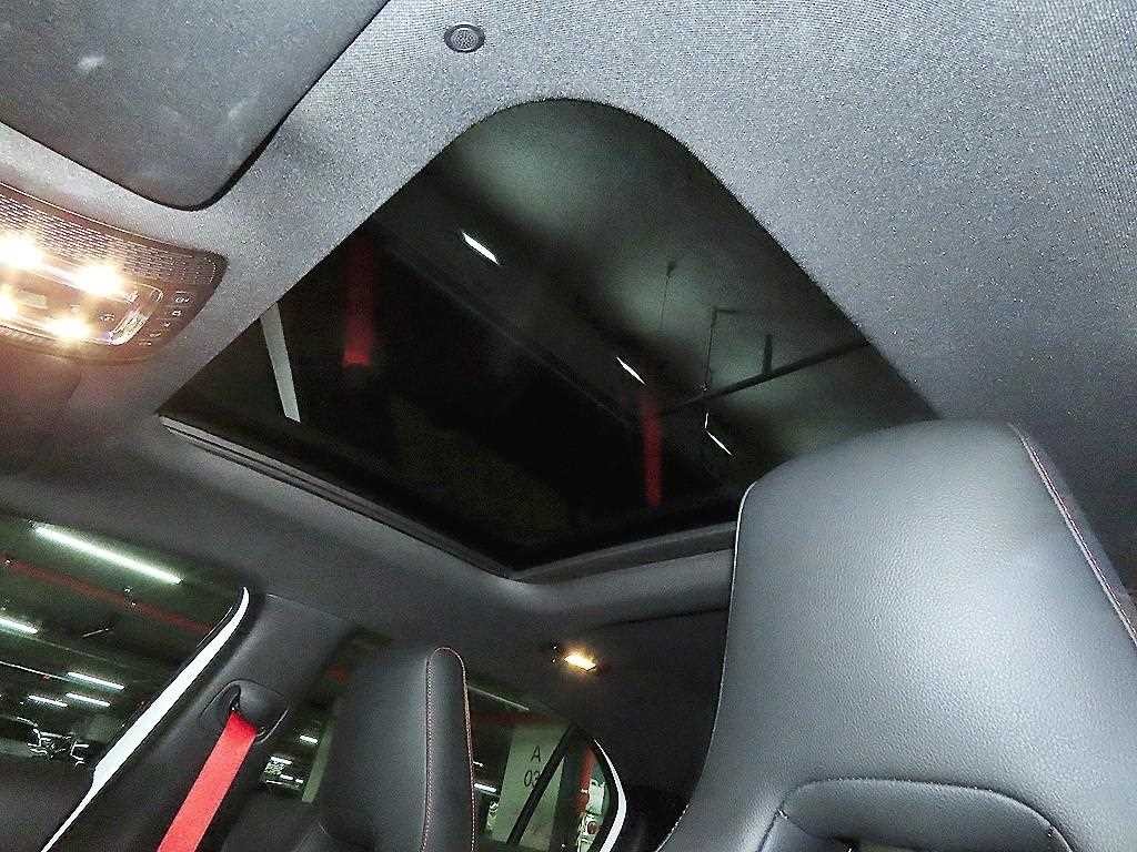 벤츠 A 클래스 A클래스 W177 AMG A45 4MATIC+ 해치백 이미지 16