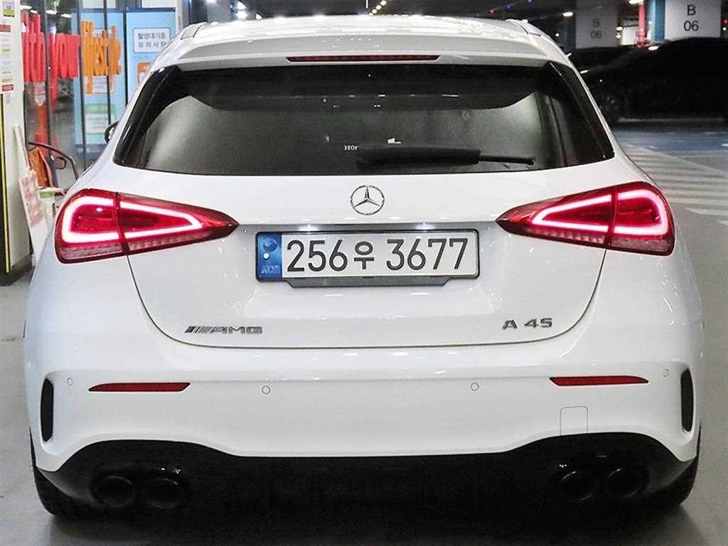 벤츠 A 클래스 A클래스 W177 AMG A45 4MATIC+ 해치백 이미지 5