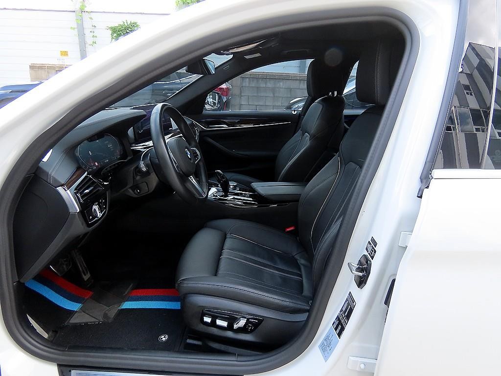 BMW 5시리즈 5시리즈 (G30) 520i M 스포츠 이미지 5