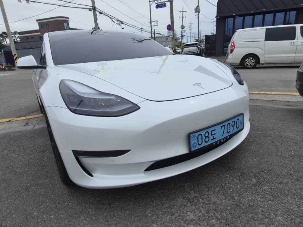 테슬라 모델 3 롱 레인지 이미지 1