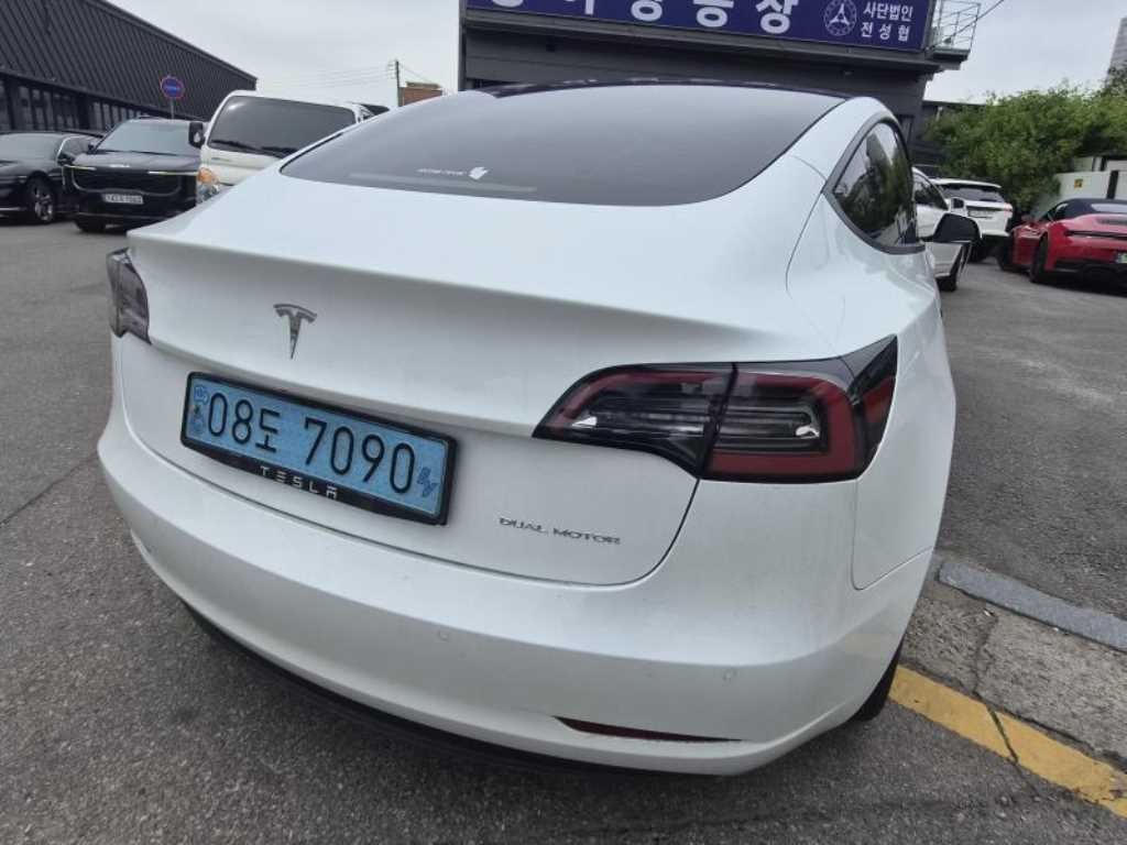 테슬라 모델 3 롱 레인지 이미지 4