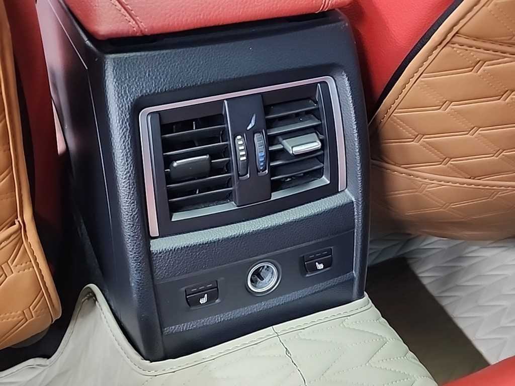 BMW 3시리즈 3시리즈 (F30) 330e i퍼포먼스 M 스포츠 이미지 13