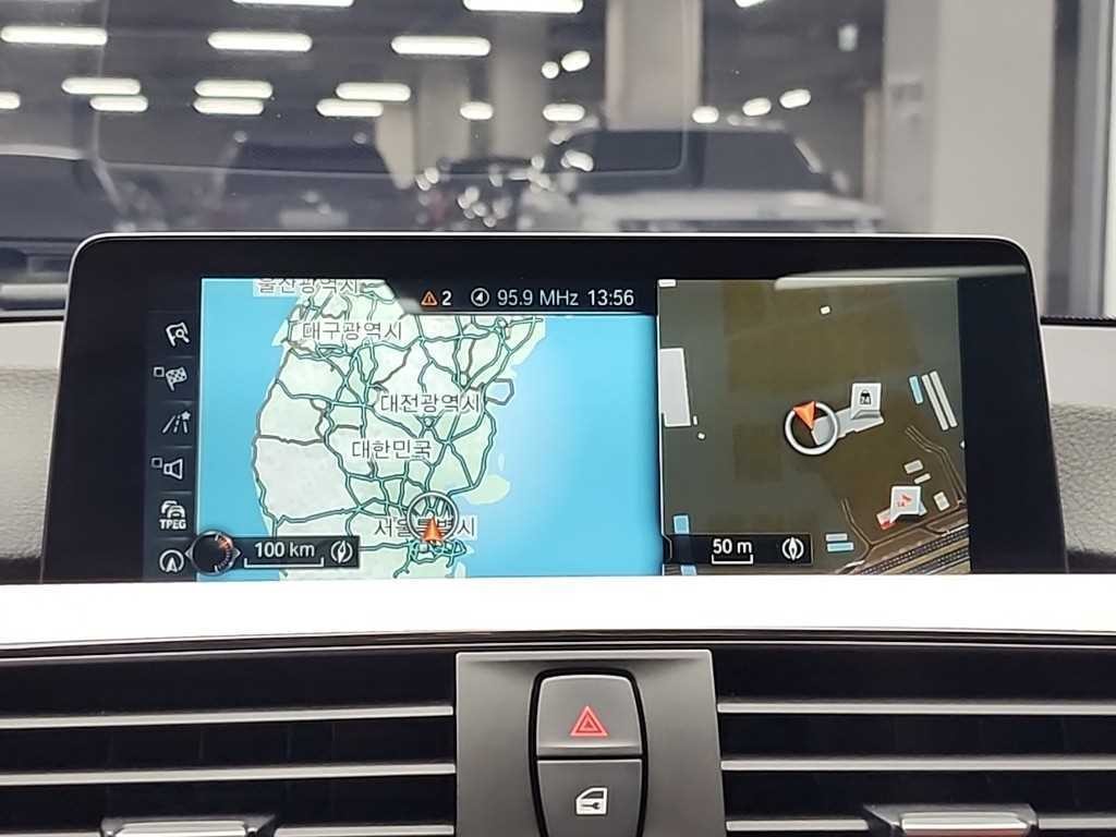 BMW 3시리즈 3시리즈 (F30) 330e i퍼포먼스 M 스포츠 이미지 15