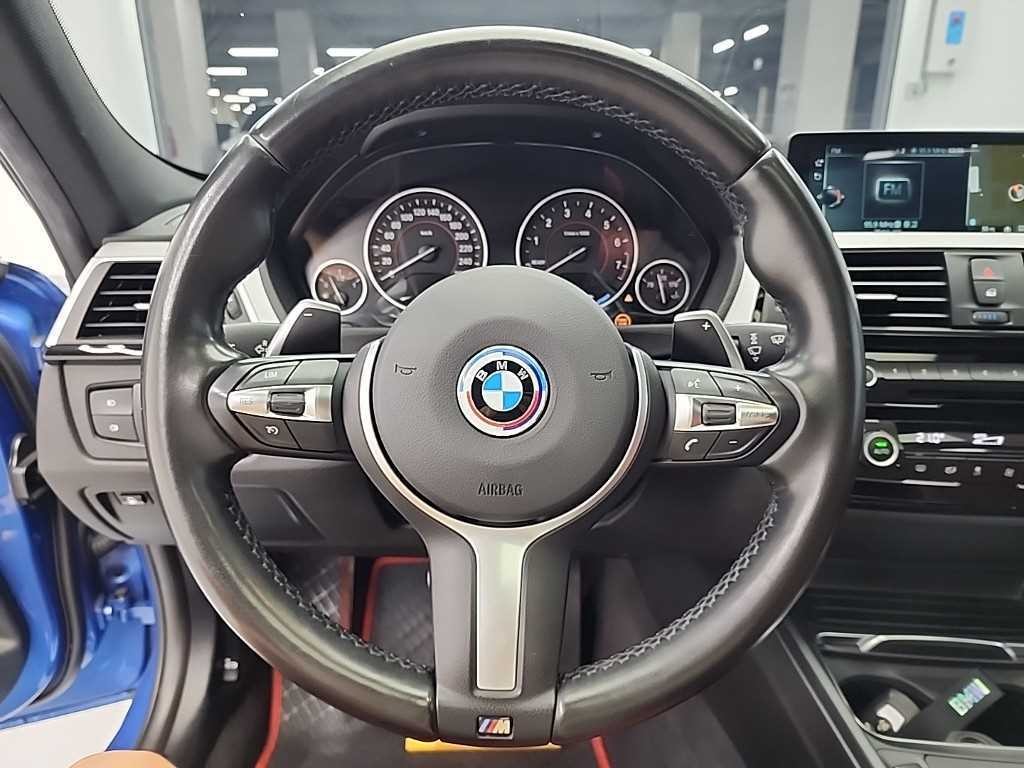 BMW 3시리즈 3시리즈 (F30) 330e i퍼포먼스 M 스포츠 이미지 9