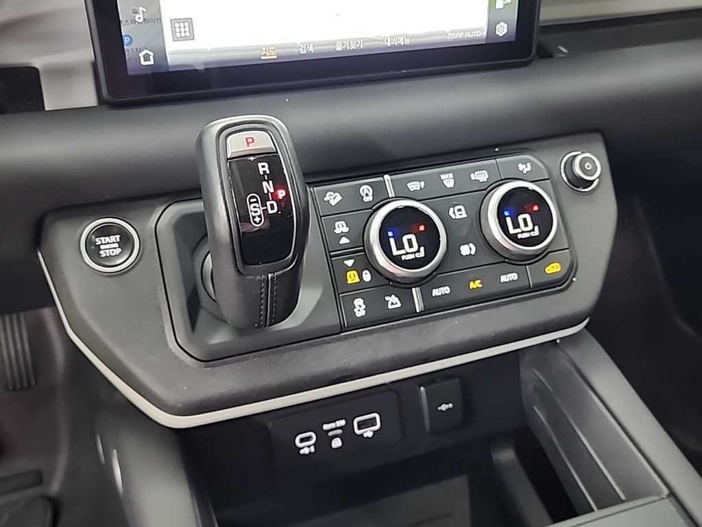 랜드로버 디펜더 디펜더 (L663) 110 D250 S 이미지 8