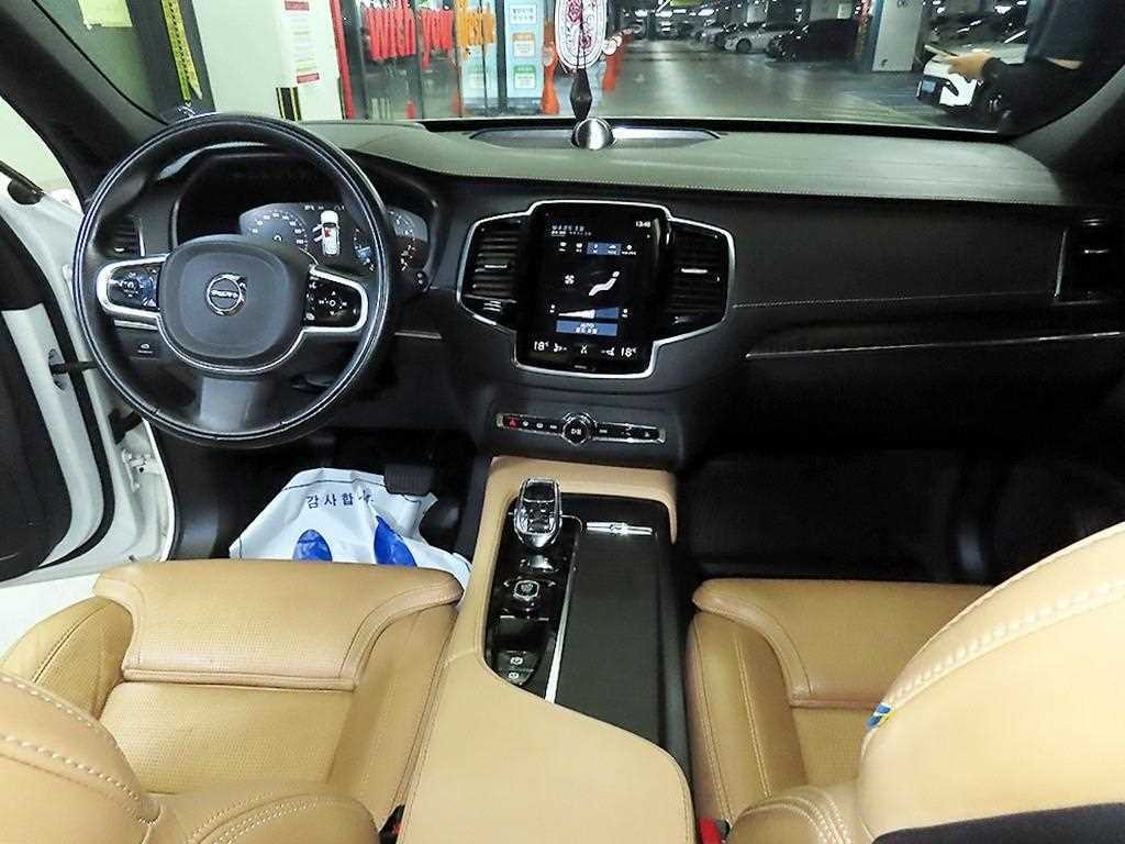 볼보 XC90 XC90 2세대 2.0 B6 AWD 인스크립션 이미지 10