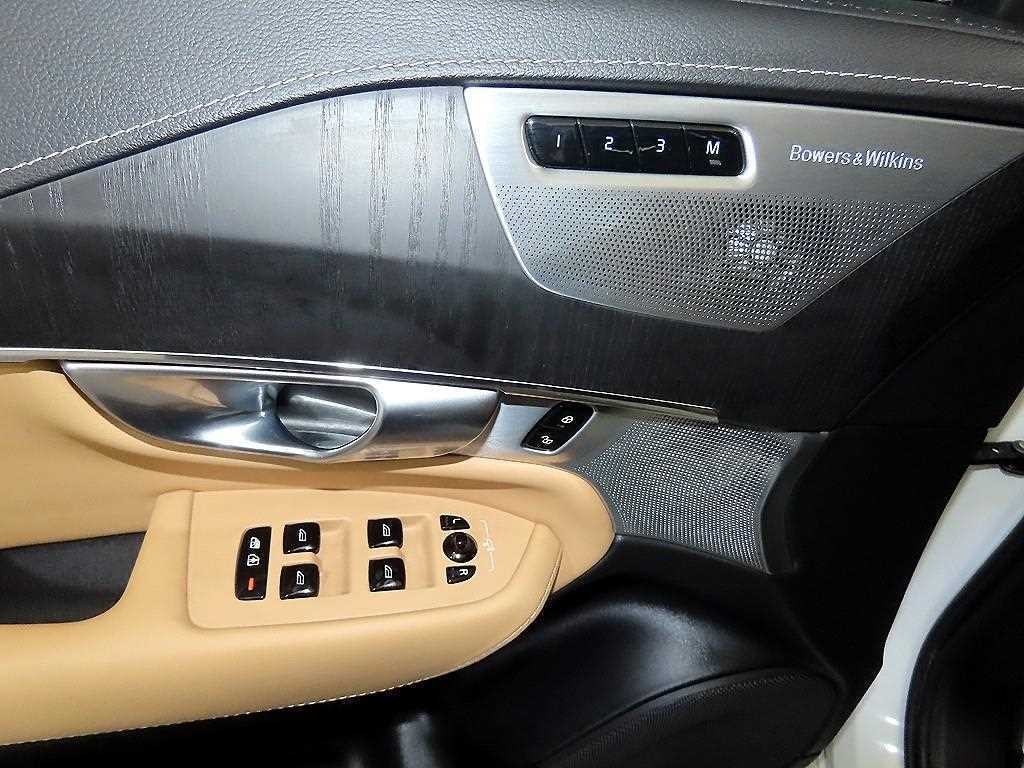 볼보 XC90 XC90 2세대 2.0 B6 AWD 인스크립션 이미지 13