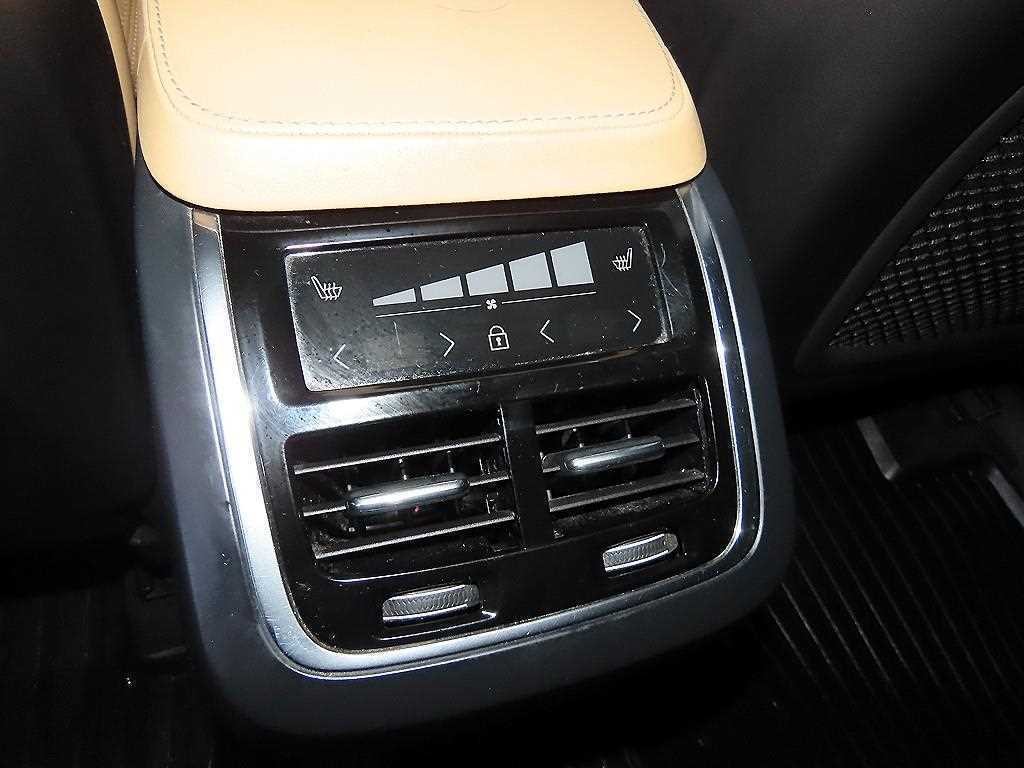 볼보 XC90 XC90 2세대 2.0 B6 AWD 인스크립션 이미지 14
