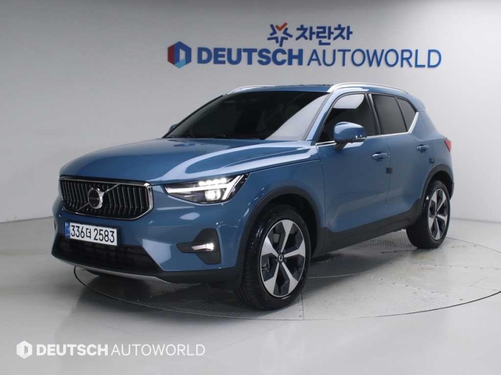 볼보 XC40 B4 AWD 울트라 브라이트 이미지 1