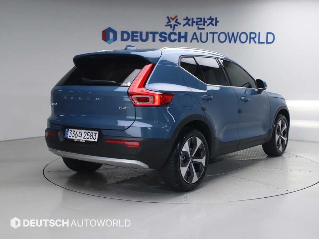 볼보 XC40 B4 AWD 울트라 브라이트 이미지 2