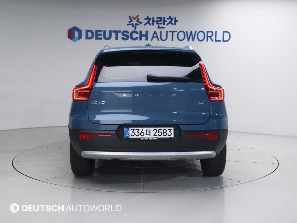볼보 XC40 B4 AWD 울트라 브라이트 이미지 4