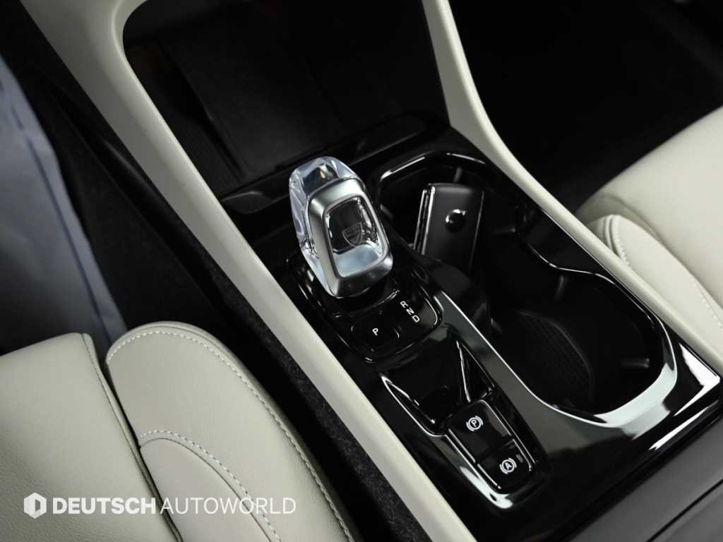 볼보 XC40 B4 AWD 울트라 브라이트 이미지 9
