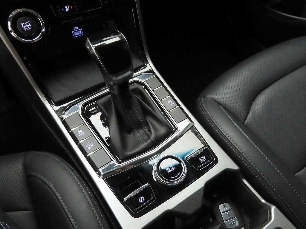 KG모빌리티(쌍용) 코란도 뷰티풀코란도 2WD 가솔린 1.5 C5 플러스 이미지 10