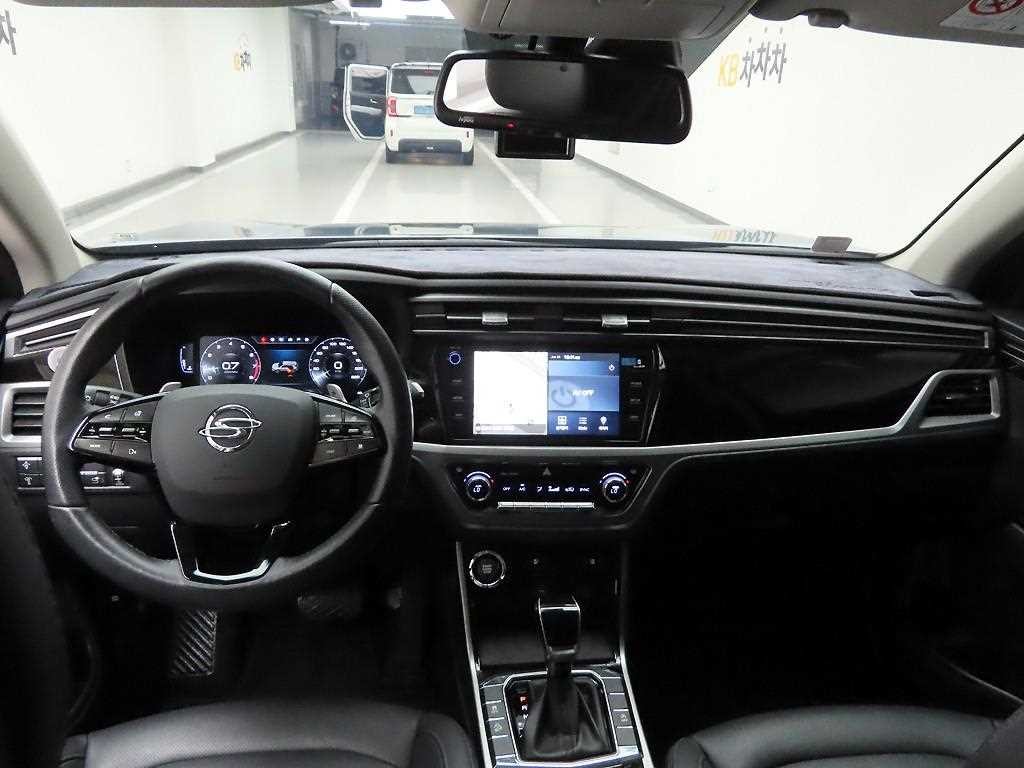 KG모빌리티(쌍용) 코란도 뷰티풀코란도 2WD 가솔린 1.5 C5 플러스 이미지 6