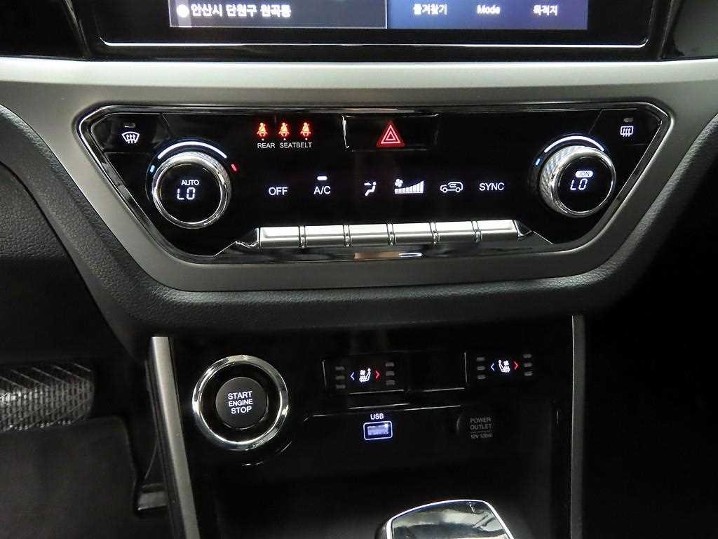 KG모빌리티(쌍용) 코란도 뷰티풀코란도 2WD 가솔린 1.5 C5 플러스 이미지 9