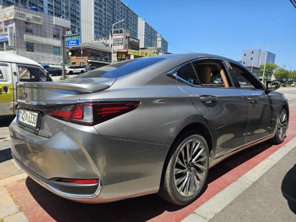 렉서스 ES ES300h 7세대 이그제큐티브 이미지 3