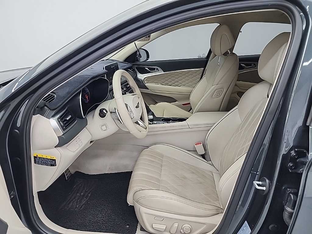 제네시스 G70 2.0T AWD 스포츠 패키지 이미지 11