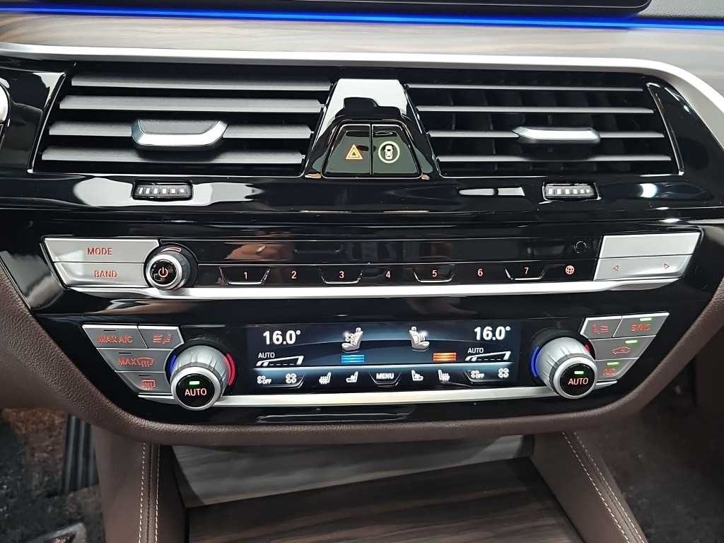 BMW 5시리즈 5시리즈 (G30) 530i 럭셔리 이미지 10