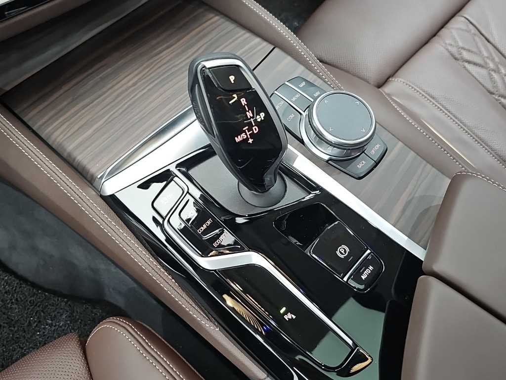 BMW 5시리즈 5시리즈 (G30) 530i 럭셔리 이미지 8