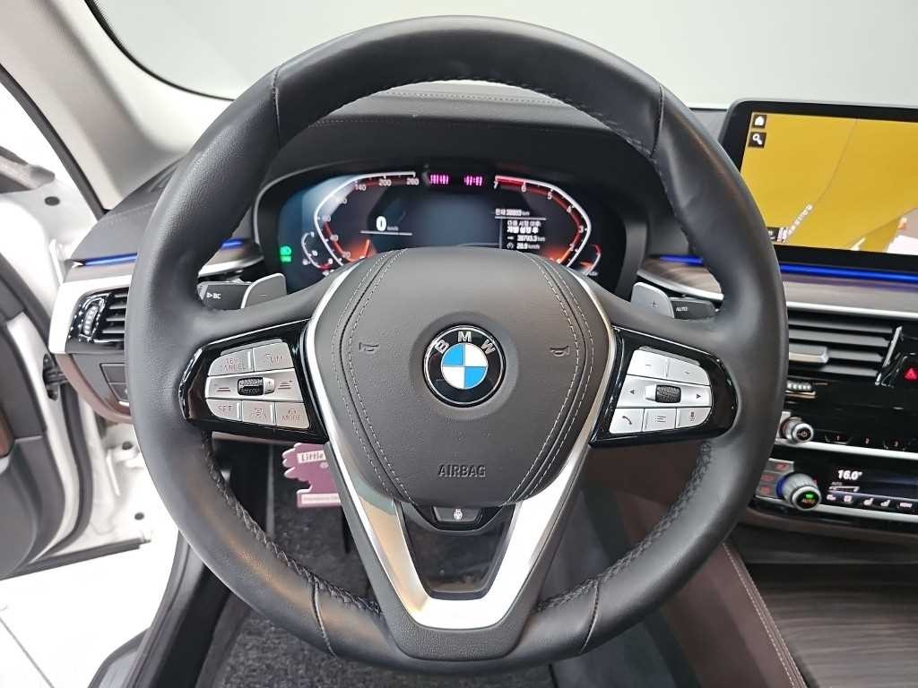 BMW 5시리즈 5시리즈 (G30) 530i 럭셔리 이미지 9
