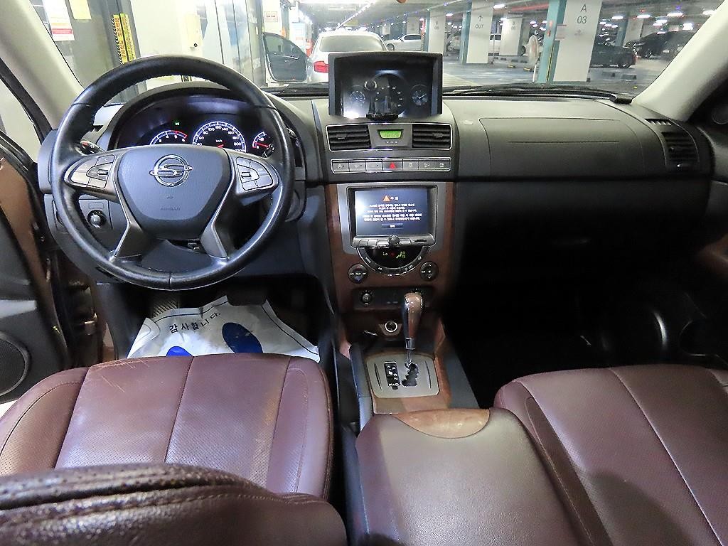 KG모빌리티(쌍용) 렉스턴 렉스턴W 2.2 4WD RX7 프레스티지 이미지 10