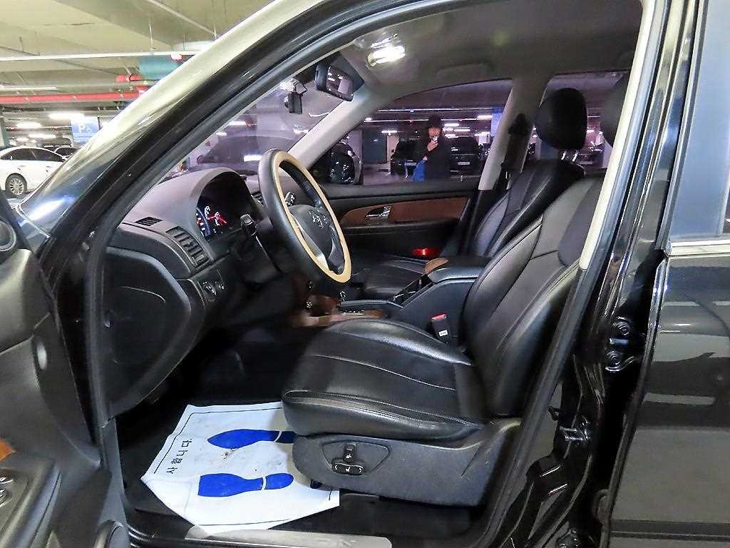 KG모빌리티(쌍용) 렉스턴 렉스턴W 2.2 4WD RX7 럭셔리 이미지 6