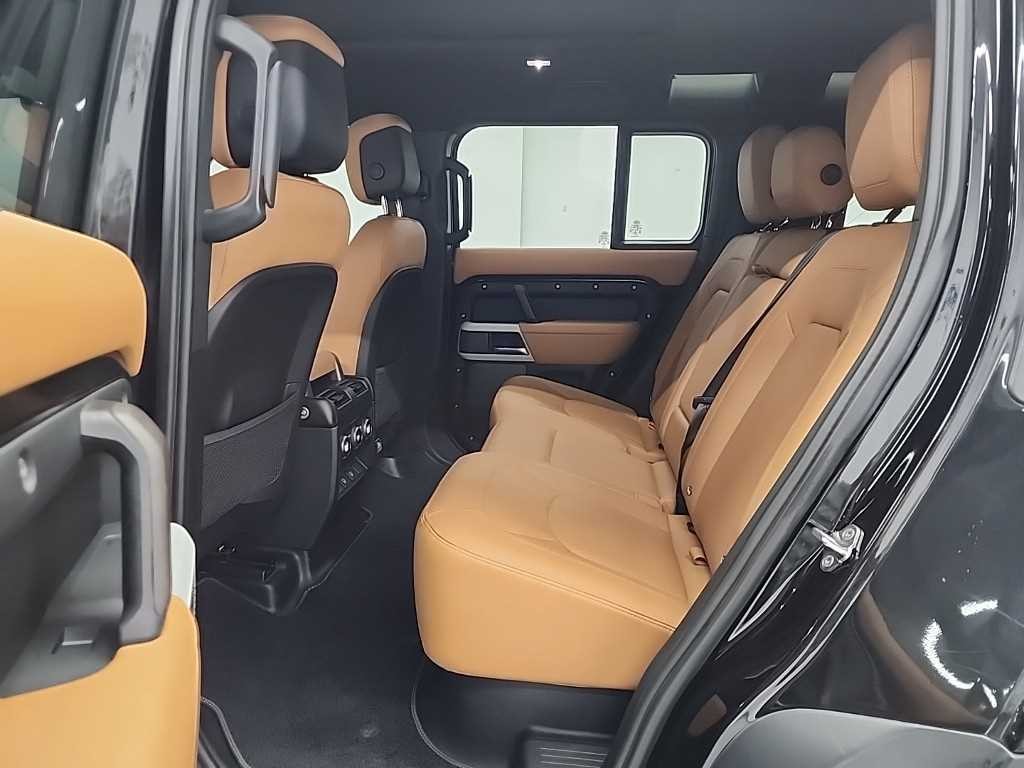 랜드로버 디펜더 디펜더 (L663) 110 D300 HSE 이미지 12