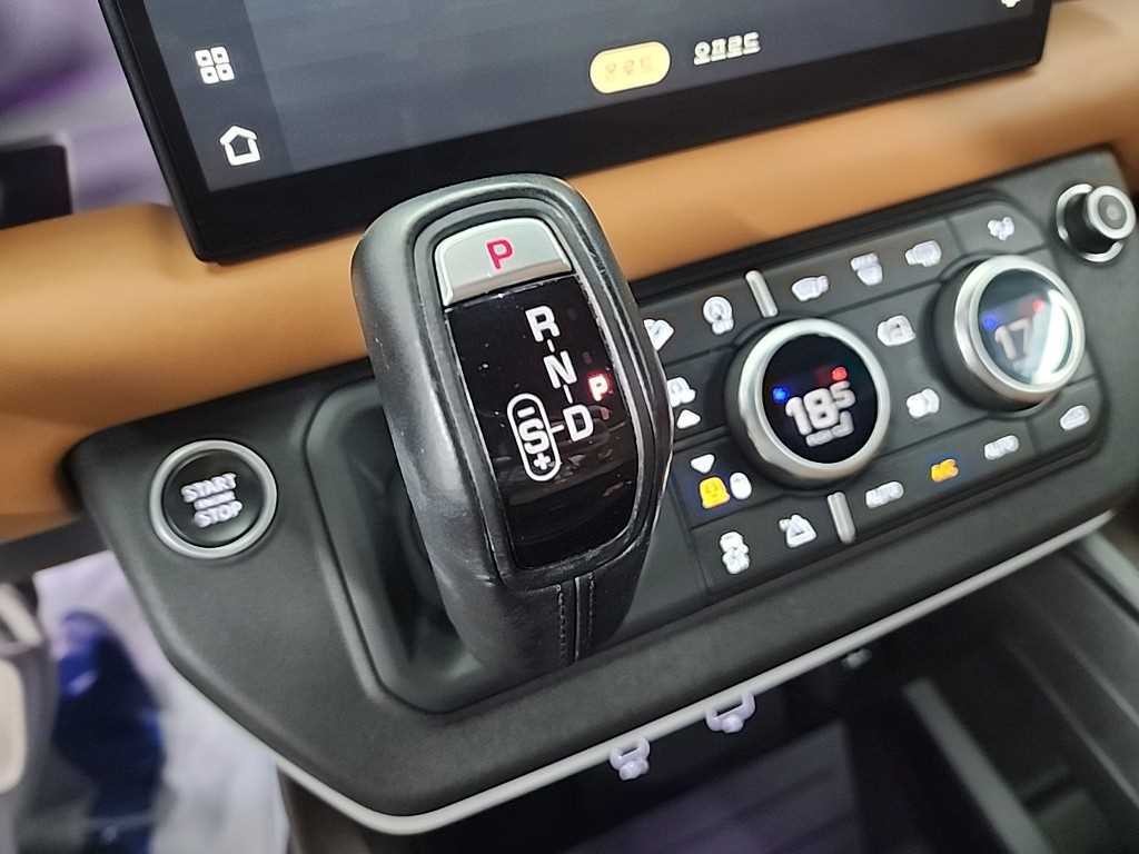 랜드로버 디펜더 디펜더 (L663) 110 D300 HSE 이미지 8