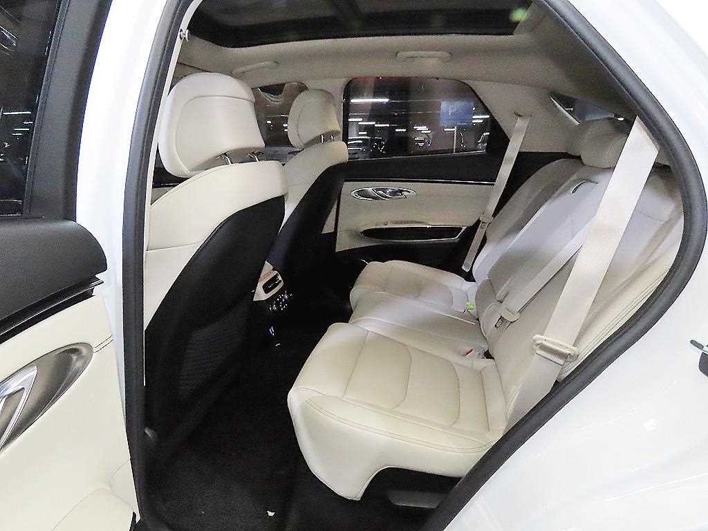 제네시스 GV70 2.5T 가솔린 AWD 기본형 이미지 7