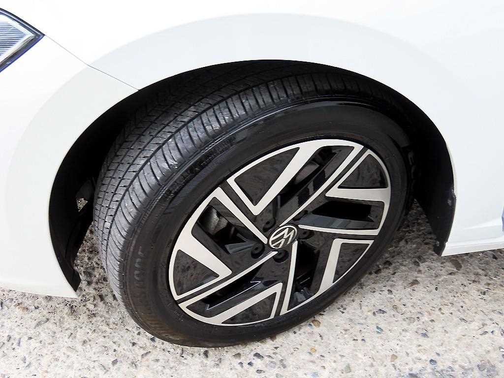폭스바겐 제타 올 뉴 제타 1.4 TSI 프레스티지 이미지 19