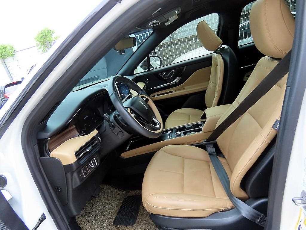 링컨 코세어 2.0 리저브 AWD 이미지 5