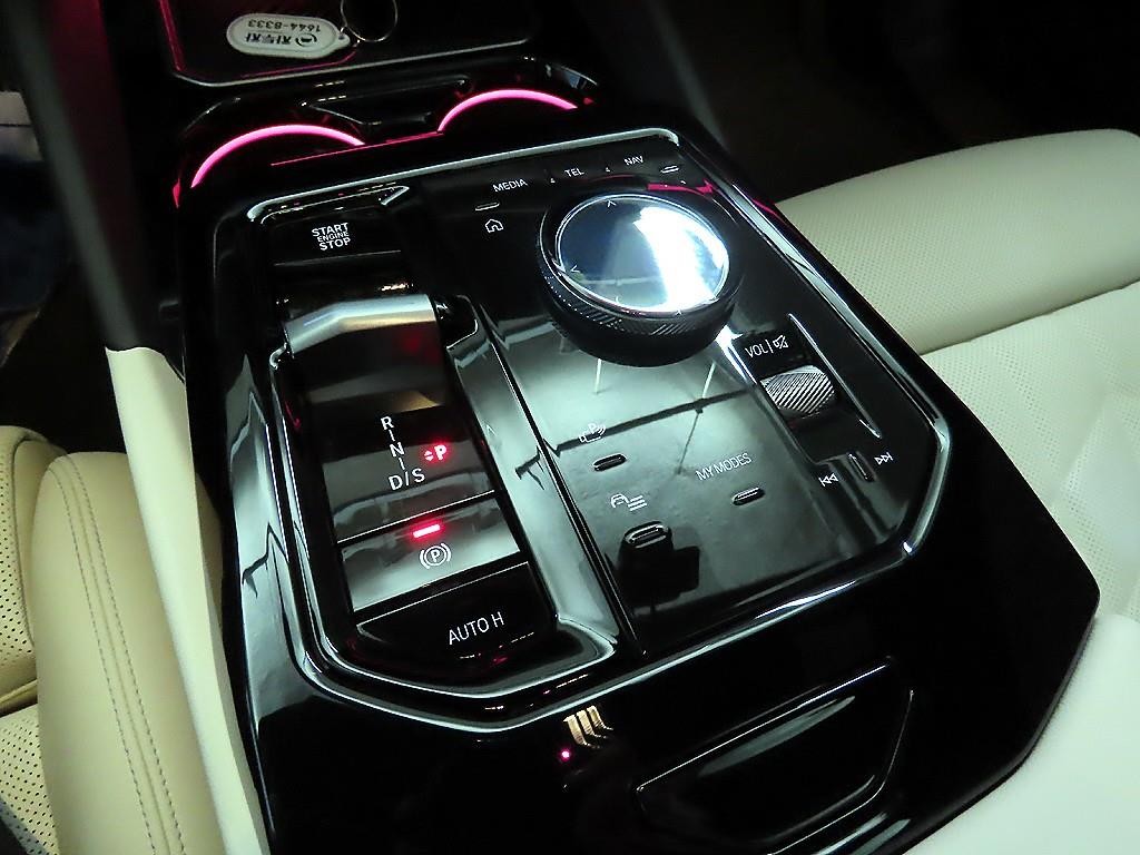 BMW 5시리즈 5시리즈 (G60) 520i 스페셜 에디션 이미지 12