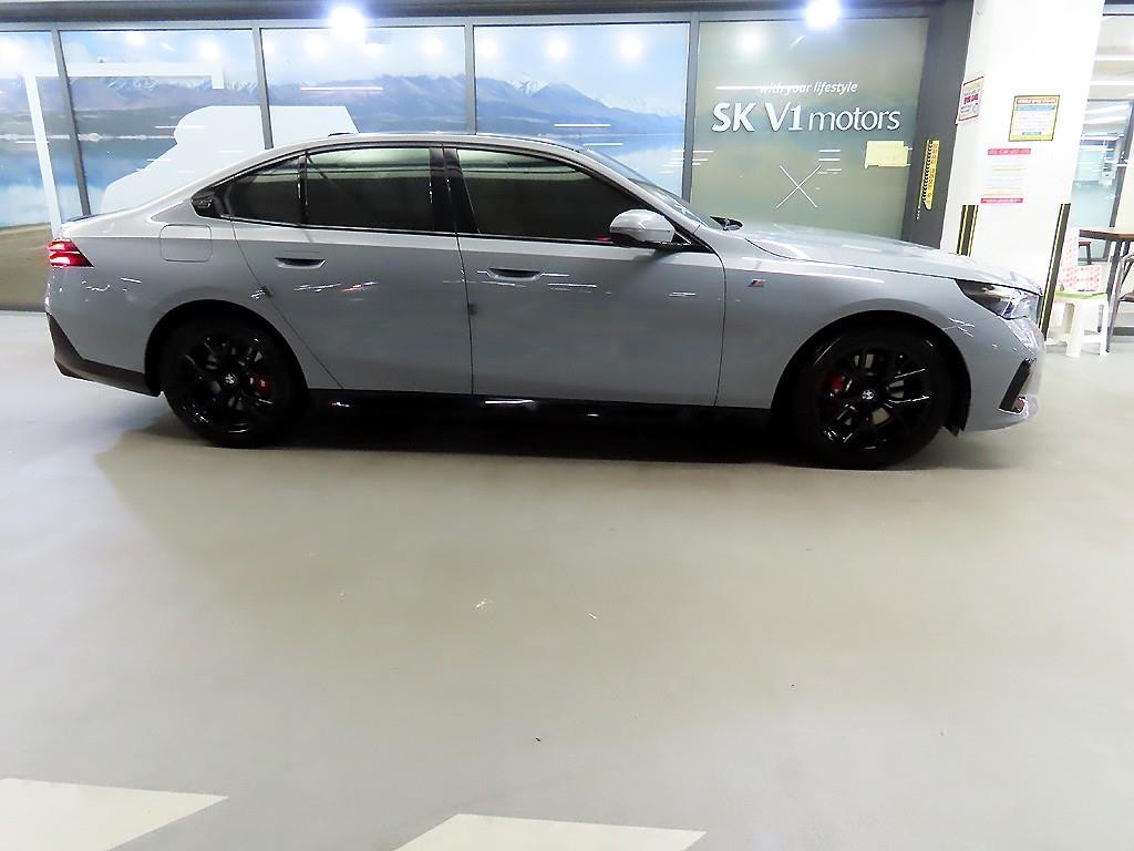 BMW 5시리즈 5시리즈 (G60) 520i 스페셜 에디션 이미지 3