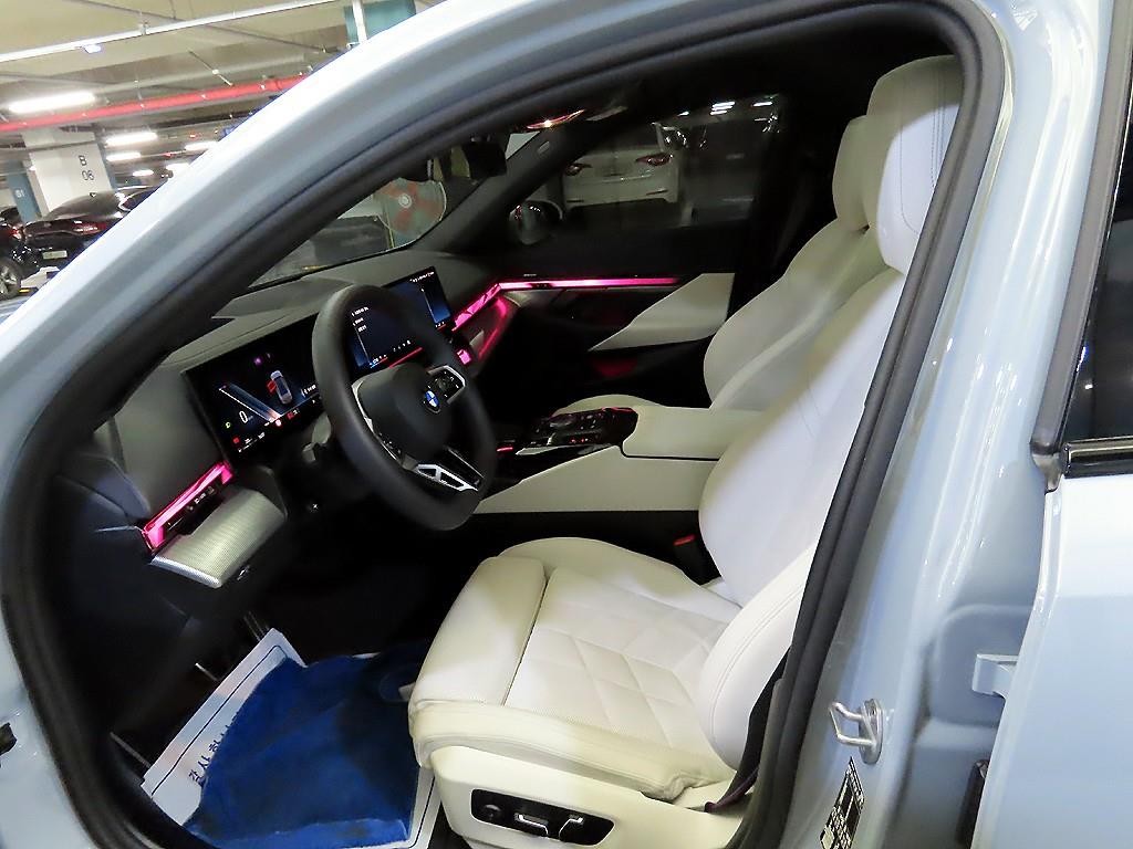 BMW 5시리즈 5시리즈 (G60) 520i 스페셜 에디션 이미지 6